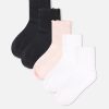Thumbnail image #1 of Flutter Sock in Pointe (Pack)
