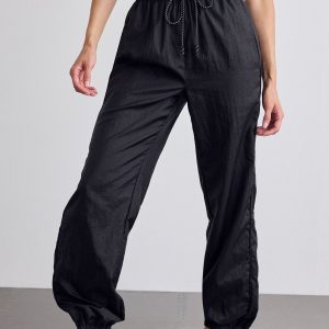Parachute Jogger in Black
